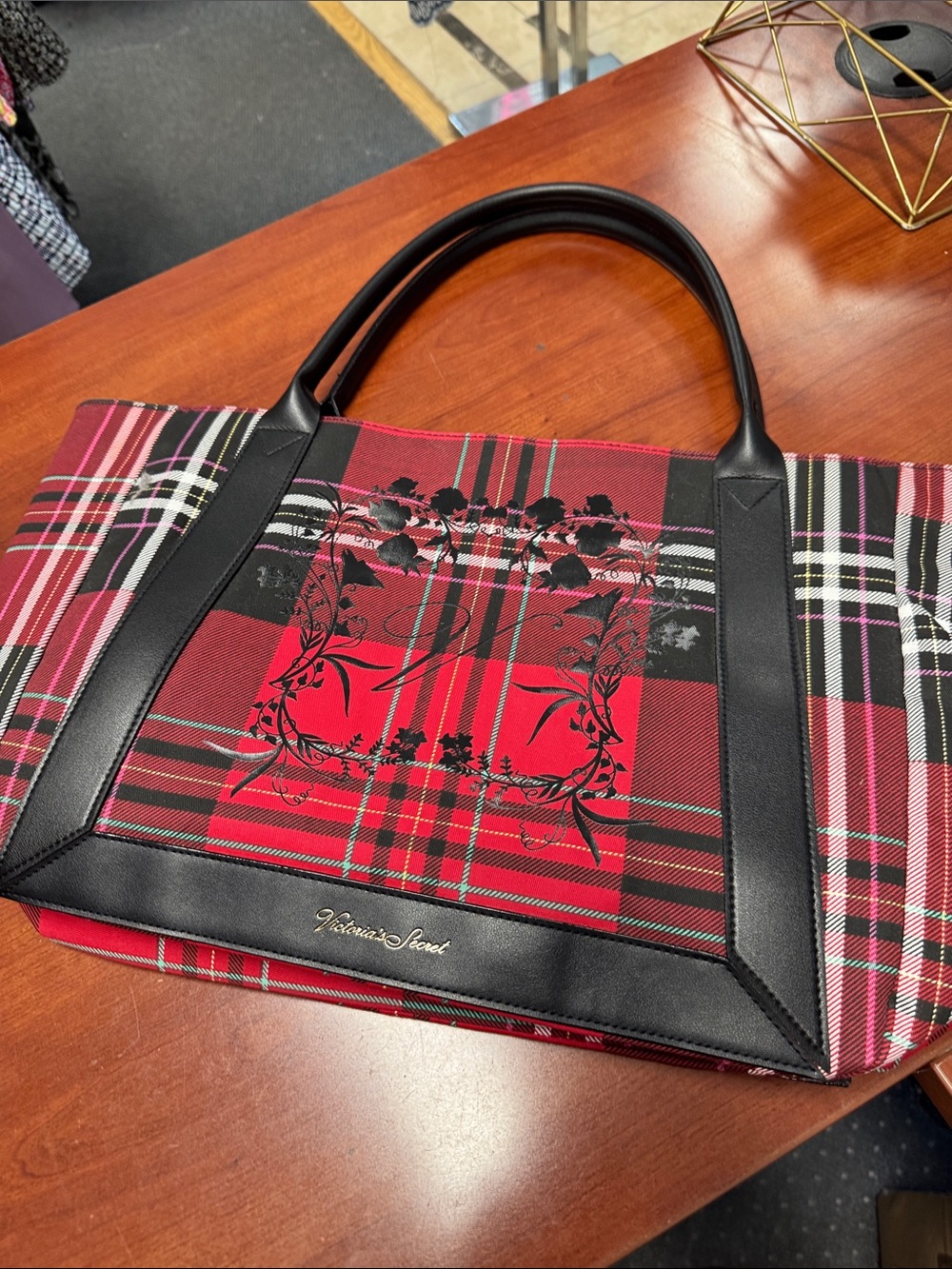 Victoria’s Secret plaid tote // 091213